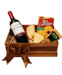 Caixa Requinte com vinho e queijos